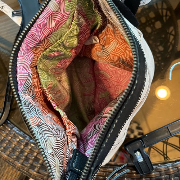 The Sak Leather Shoulder Bag - Picture 5 of 7